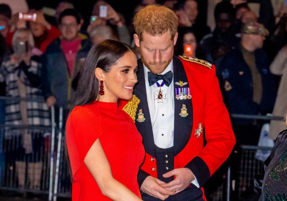 Meghan Markle et Harry font sensation en rouge pour un de leurs derniers engagements avec la famille royale !