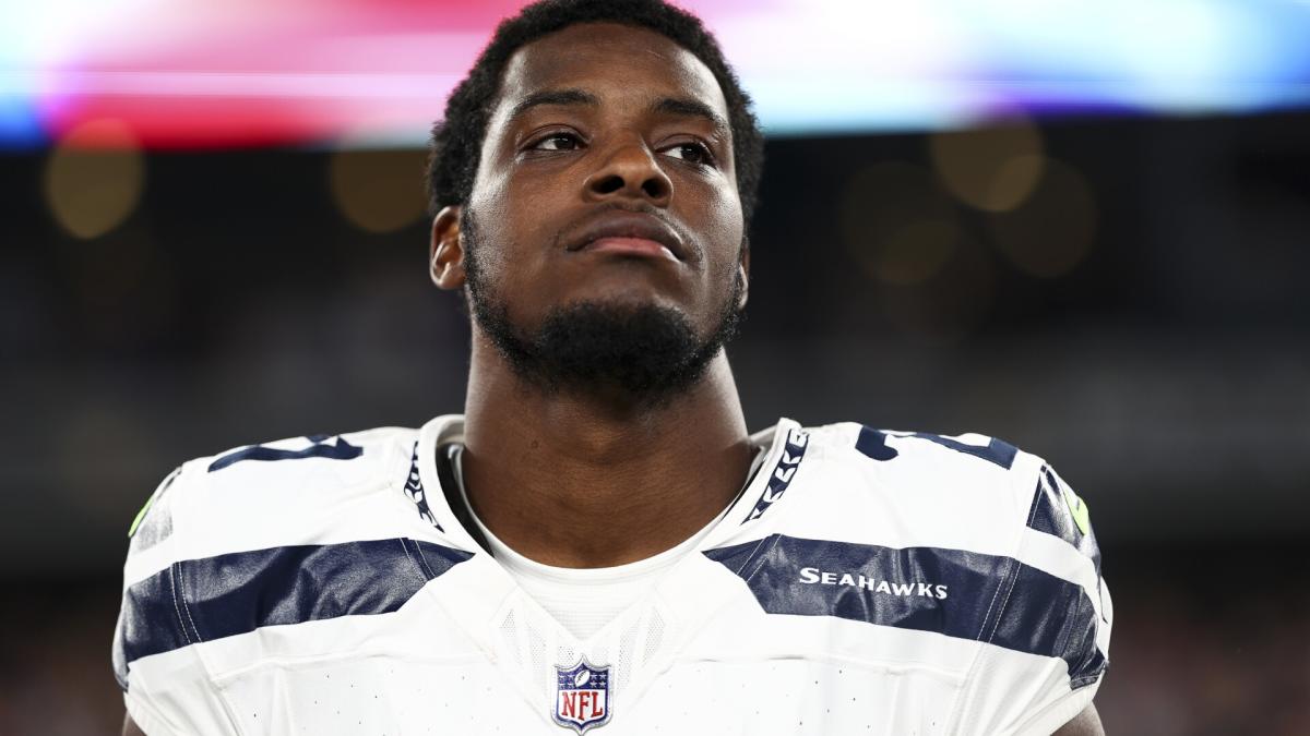 Pete Carroll Commends Devon Witherspoon’s Impressive Awareness and Flexibility