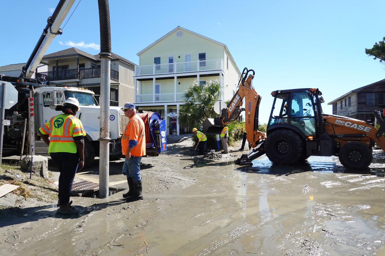 Image: South Carolina Cleans Up After Hurricane Ian's Second Landfall Hits The State's Coast (Scott Olson / Getty Images)