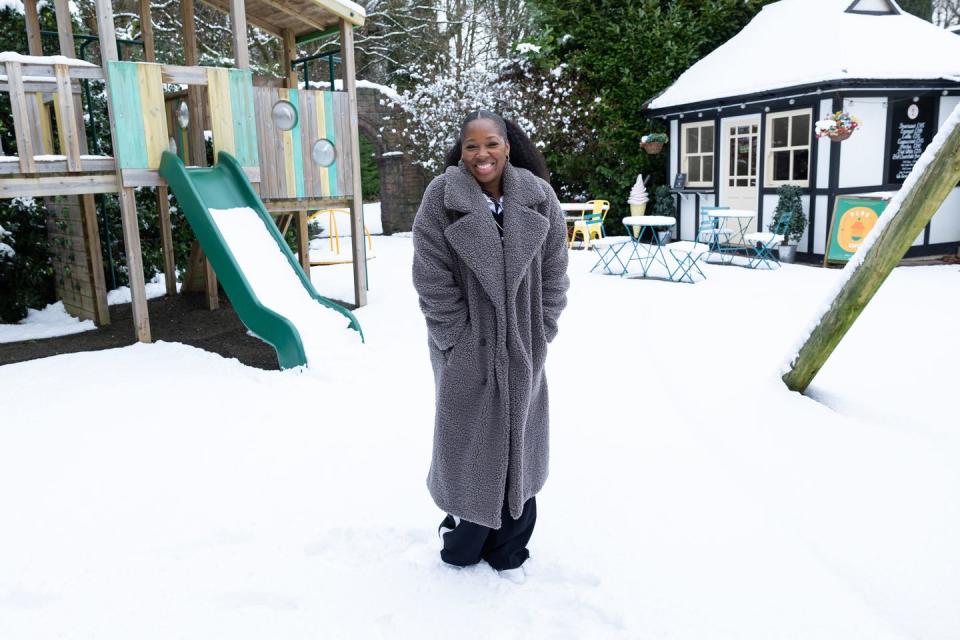 jamelia as sharon bailey, hollyoaks cast in the snow