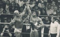 Für Hulk Hogan gab es in den späten 80-ern und frühen 90-ern nur wenige ebenbürtige Gegner im Wrestling, er war definitiv einer davon: The Ultimate Warrior wurde als muskelbepackter Powerhouse-Wrestler zu einer echten WWE-Ikone. (Bild: Patti Gower/Toronto Star/Getty Images)