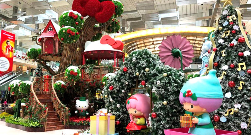 Hello Kitty and Friends at Changi Airport for Christmas (Photo: Changi Airport)