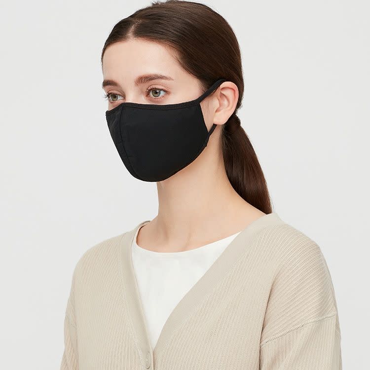 6) Uniqlo AIRism Face Masks, 5-Pack