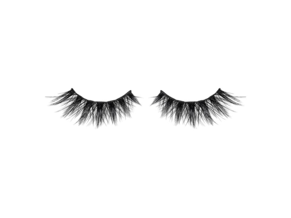 huda beauty false eyelashes