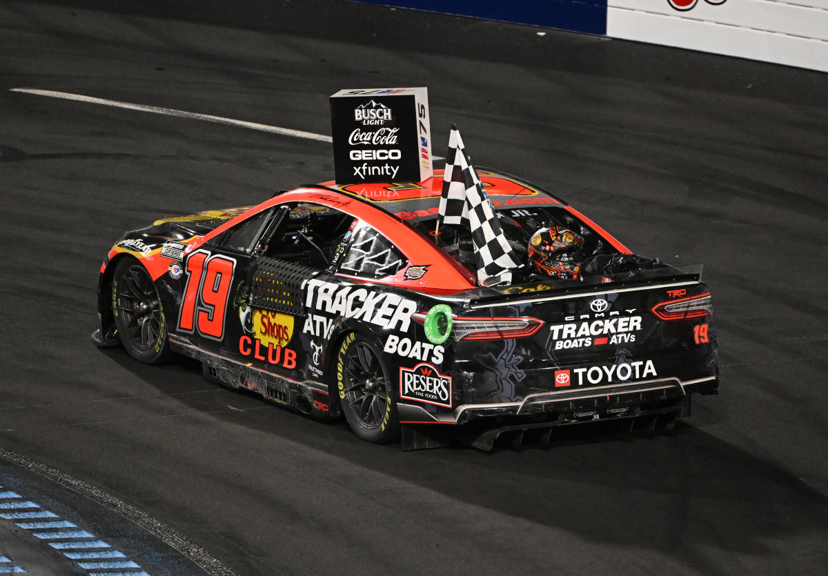 NASCAR Clash at the Coliseum Martin Truex Jr. wins chaotic main event