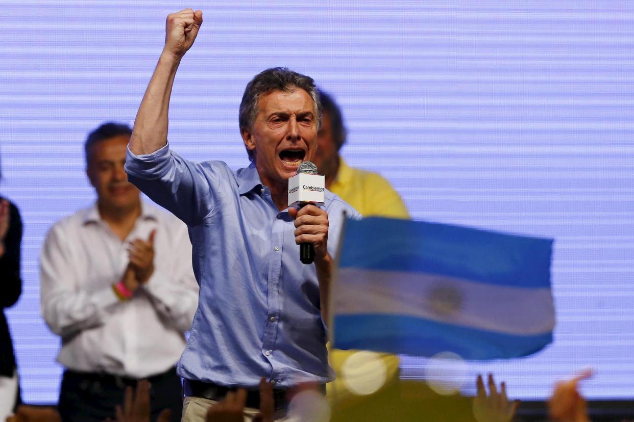 Mauricio Macri celebra el triunfo en las PASO el domingo 13 de agosto en el búnker de Cambiemos, Buenos Aires. REUTERS/Ivan Alvarado