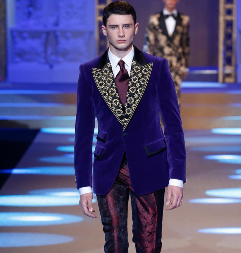 <p>Pour sa dernière collection, présentée il y a quelques jours à Milan, Dolce & Gabbana a fait le pari des « fils de » pour créer le buzz. Et c’est le fils de Gad Elmaleh, Noé, qui a le plus fait parler de lui. Crédit image : Getty Images </p>