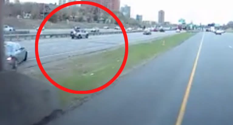 A ute is pictured travelling on the I-94 at Minnesota following a crash.