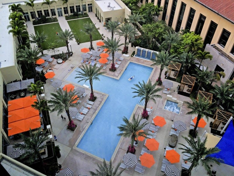 Enjoy Cinco de Mayo poolside at the Hilton West Palm Beach with drinks, eats and beats.