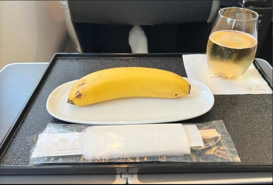 The infamous lone banana served as a vegan option on Japan Airlines in 2023. Kris Chari