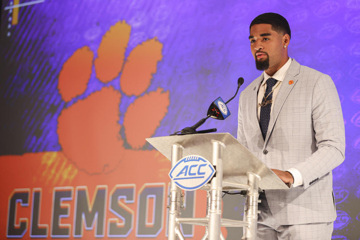 Clemson QB DJ Uiagalelei signs Dr Pepper NIL deal - Sports Illustrated