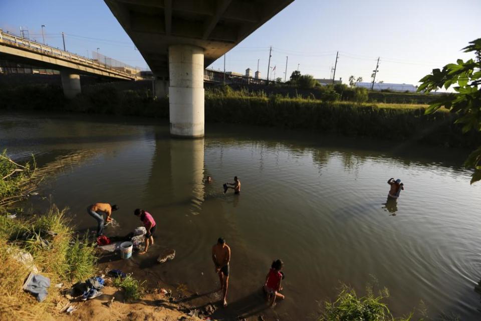 <span>Photograph: Fernando Llano/AP</span>