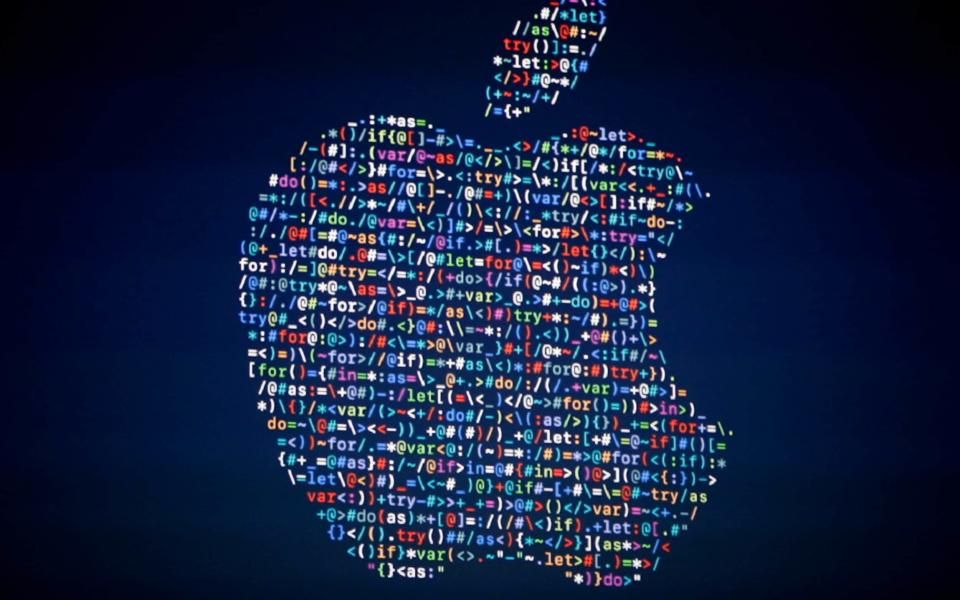 Apple, the world's most valuable company, has lost a quarter of its value - FR155217 AP