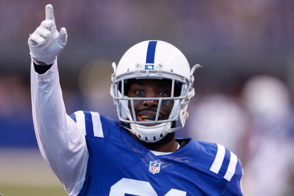 Oct 30, 2016; Indianapolis, IN, USA; Indianapolis Colts cornerback Vontae Davis (21) reacts to making a play against the Kansas City Chiefs at Lucas Oil Stadium. Mandatory Credit: Brian Spurlock-USA TODAY Sports