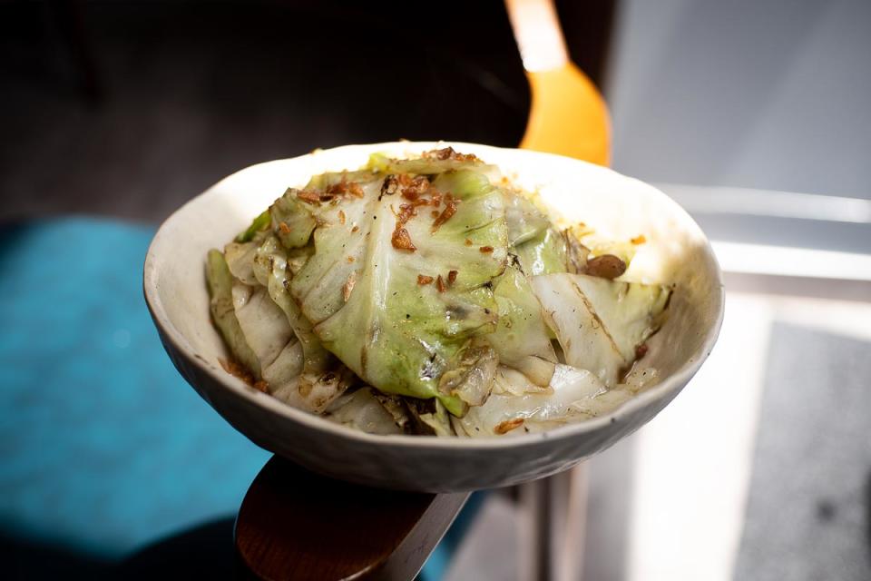 Ugly Cabbage with Fish Sauce (PHOTO: Zat Astha/Yahoo Lifestyle SEA)