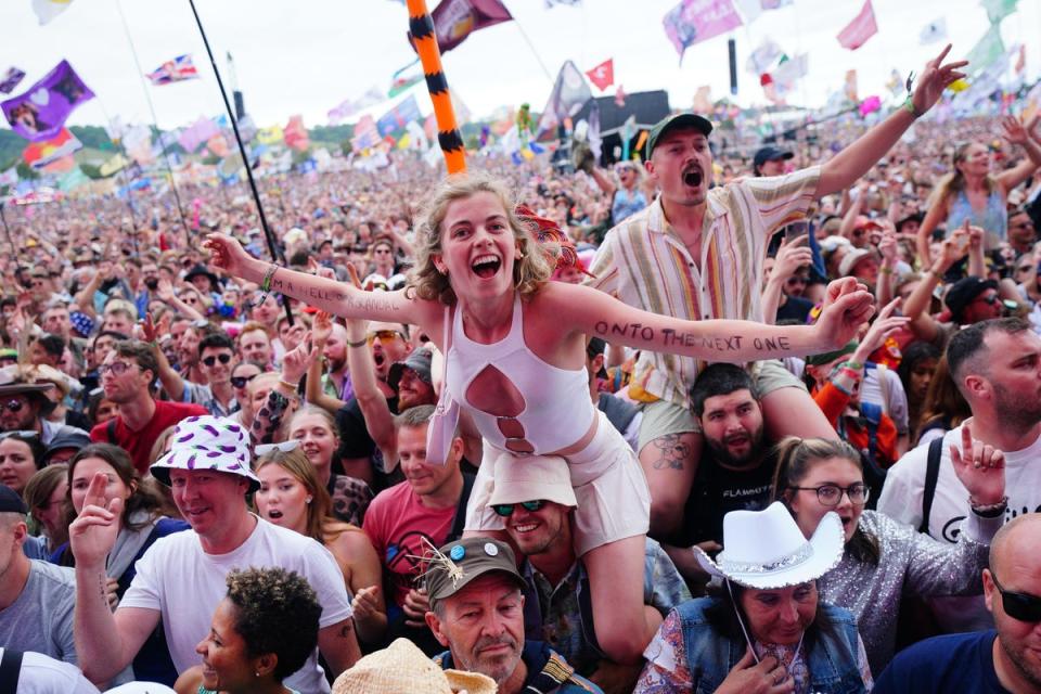 Crowds watch Avril Lavigne performing on the Other Stage (Ben Birchall/PA) (PA Wire)