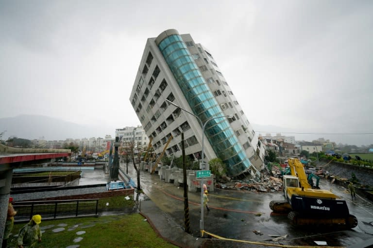 Of the 17 people who died in the Hualien quake, 14 perished in the Yun Tsui apartment block