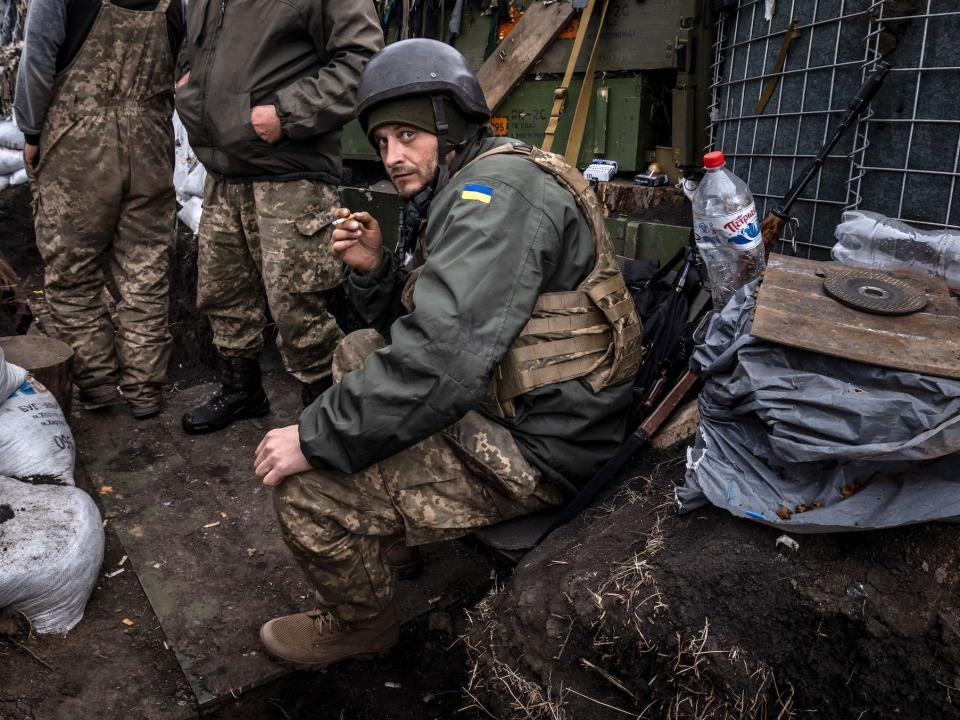 Ukraine soldier cigarette Kharkiv