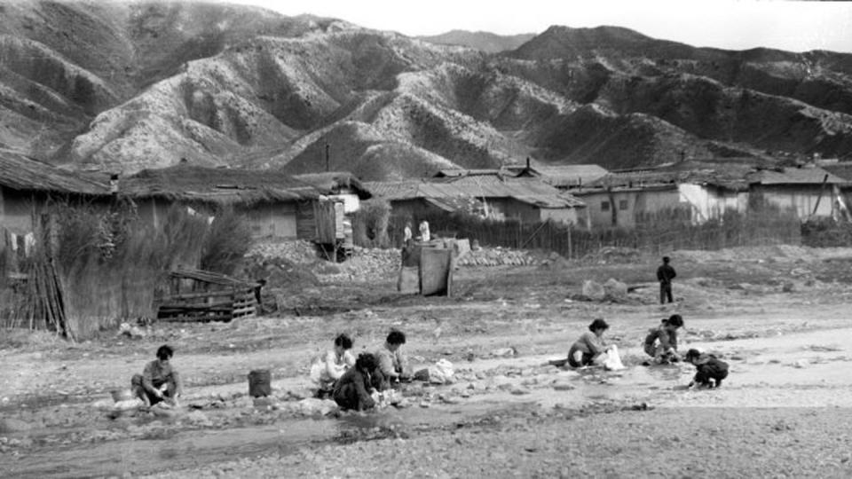 The tiny, impoverished village of some 20 mud huts near Camp Kaiser, a U.S. Army compound about six miles north of Seoul, Korea, and 30 miles from North Korea’s side of the Demilitarized Zone. (Photo courtesy of the author.)