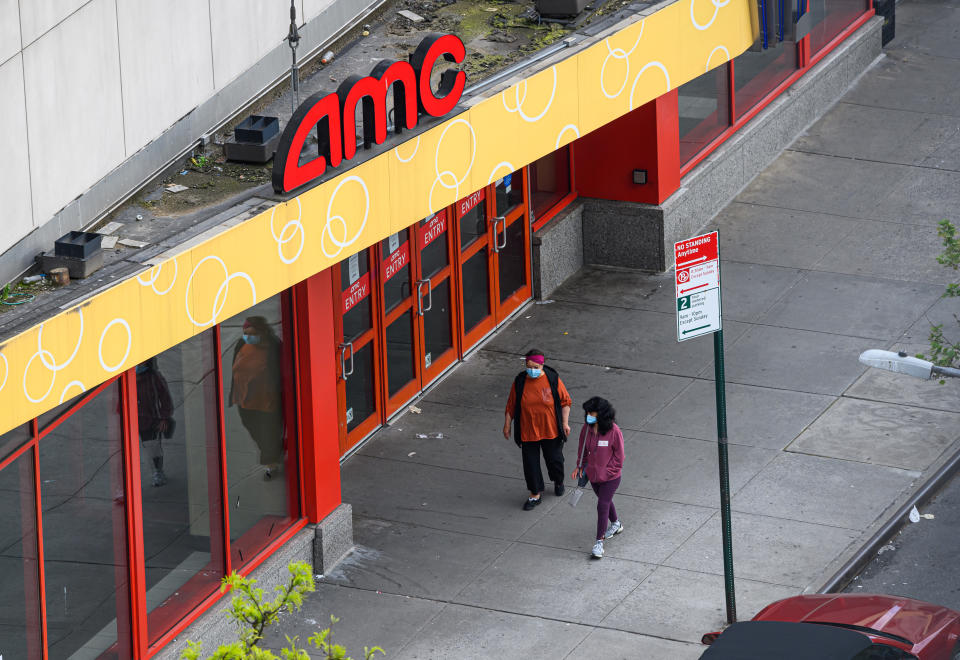 NBCUniversal and AMC’s historic theatrical deal is groundbreaking for the industry — but it could spell trouble for smaller theater chains across the United States. 