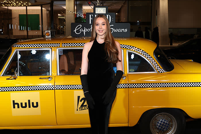 Ella, hija pequeña de Warren Beatty y Annette Bening