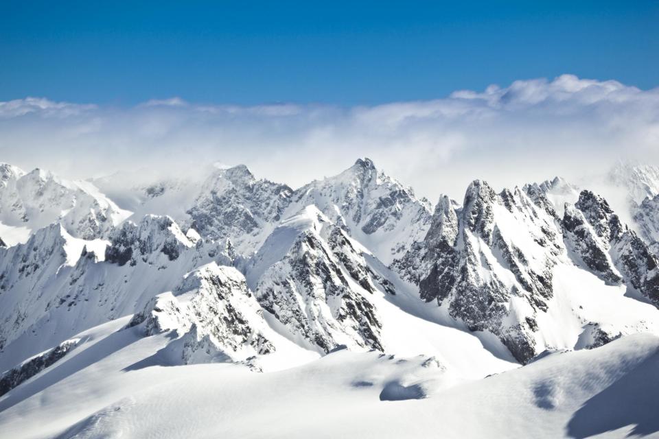 Rescue mission underway as four missing after being buried by Swiss Alps avalanche