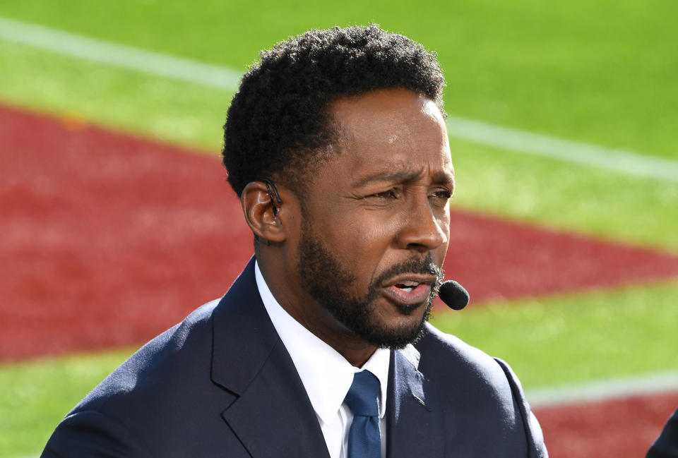 Jan 1, 2019; Pasadena, CA, USA; Desmond Howard on the ESPN Championship Drive set prior to the 2019 Rose Bowl between the Washington Huskies and the Ohio State Buckeyes. Mandatory Credit: Kirby Lee-USA TODAY Sports