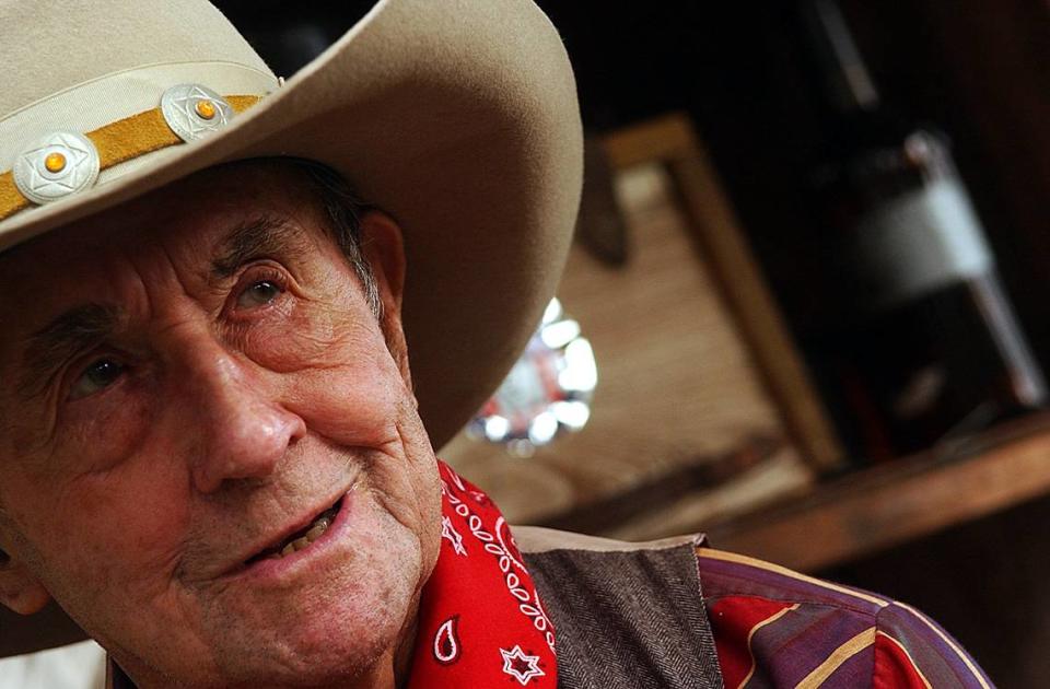 Hub Hubbel worked his chuck wagon at the Manatee County Fair for years, educating visitors about the cowboy lifestyle.