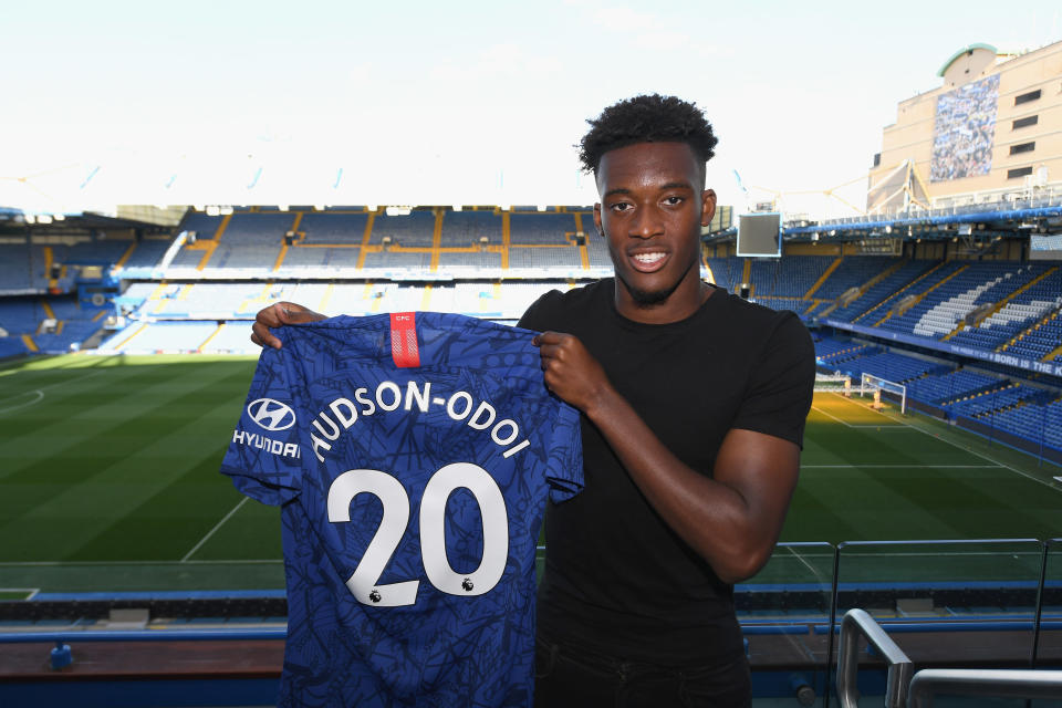 LONDON, ENGLAND - SEPTEMBER 19: Callum Hudson-Odoi of Chelsea signs a new 5 year contract at Stamford Bridge on September 19, 2019 in London, England. (Photo by Darren Walsh/Chelsea FC via Getty Images)