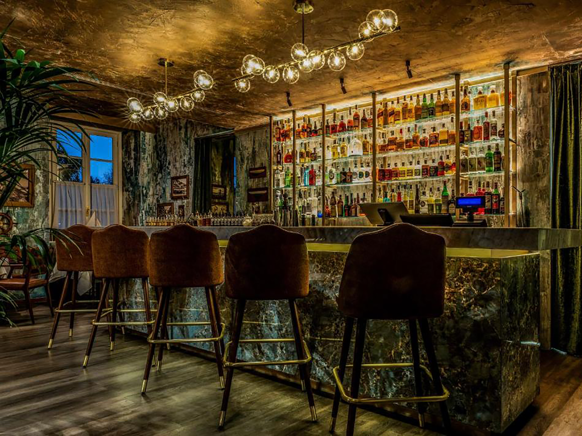 The hotel’s cocktail bar is the perfect place to end a long day (or start a long evening) (Booking.com)