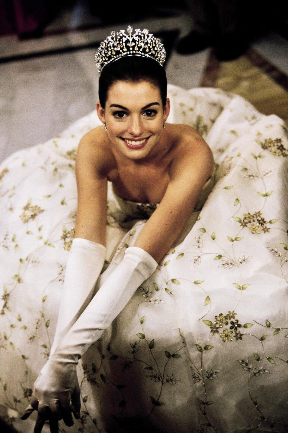 ANNE HATHAWAY THE PRINCESS DIARIES (2001)