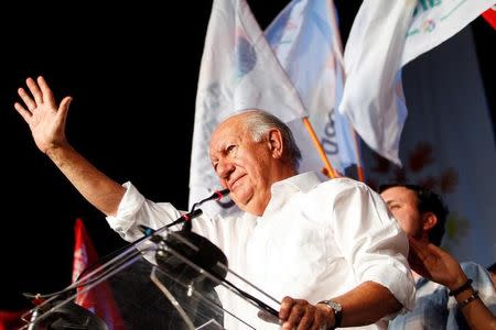 Former Chilean president Ricardo Lagos delivers a speech after accepting his party's nomination to run in the 2017 presidential election in Santiago, Chile January 14, 2017. REUTERS/Stringer