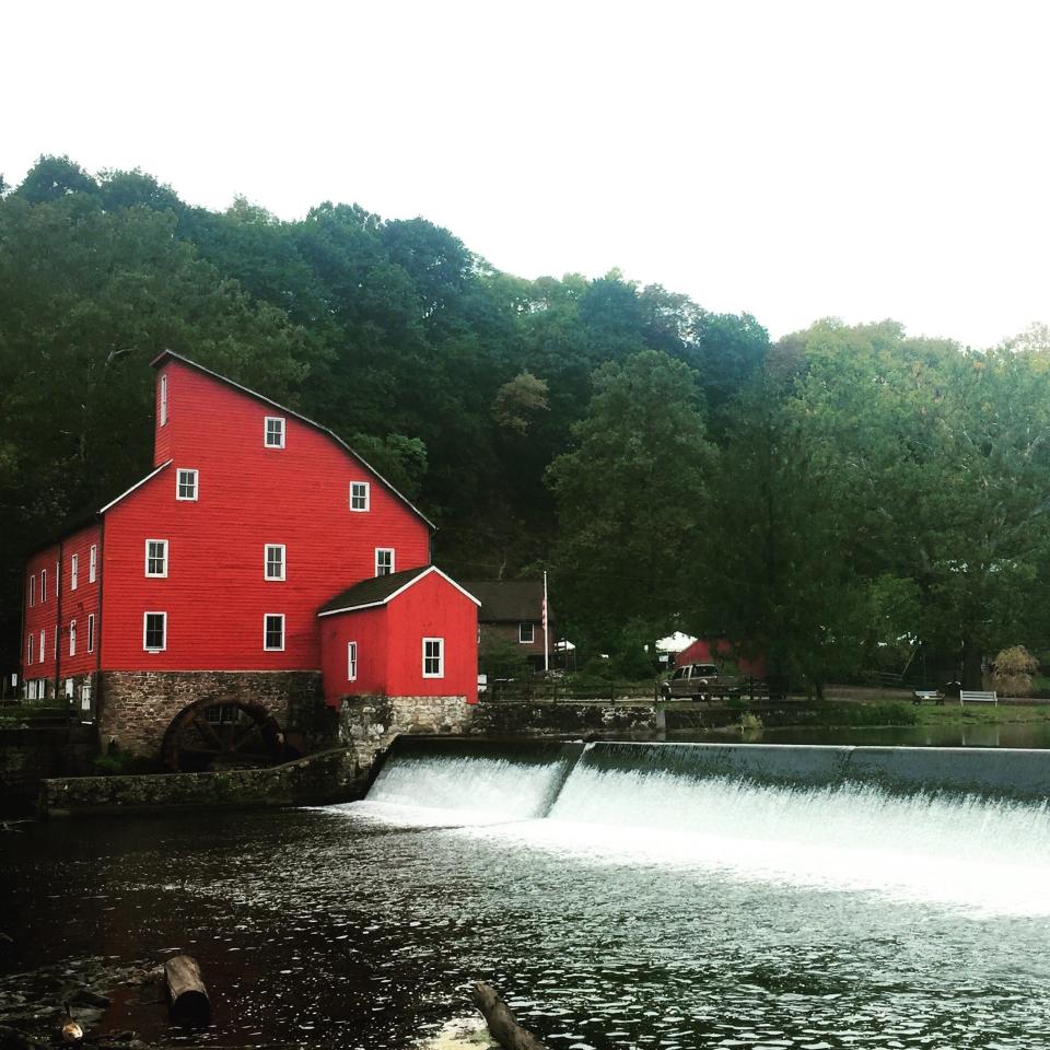 The iconic Red Mill.