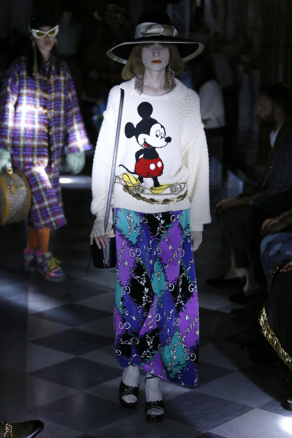 Auch Mickey-Mouse-Sweater gehören zur neuen Kollektion von Gucci (Bild: Getty Images)