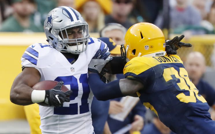 Ezekiel Elliott matches up against the Packers for the second time this season. (AP)