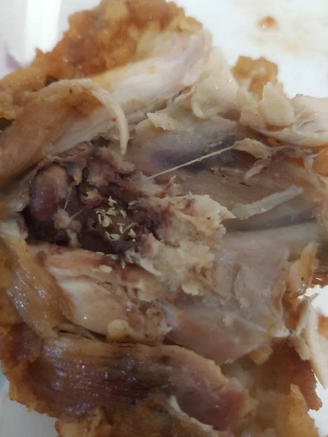 An Auckland man claims he found fly eggs in his KFC chicken. Source: Facebook/ Tom Masterton