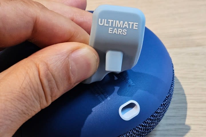 Ultimate Ears Miniroll.