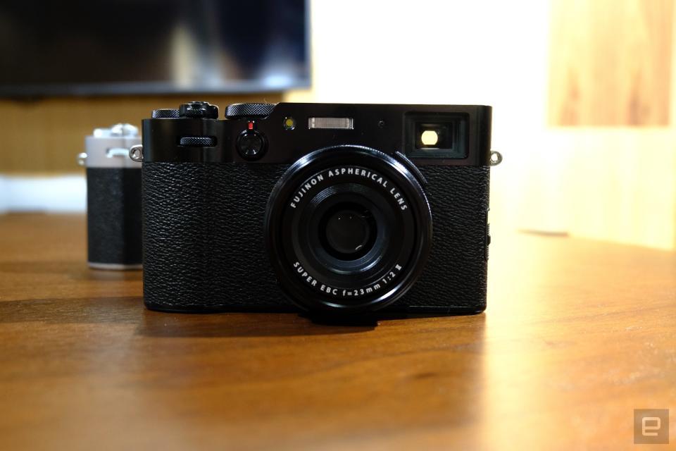 Fujifilm X100V