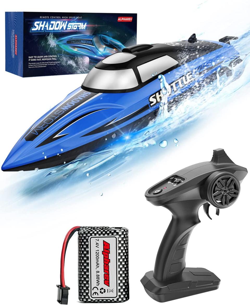 RC Boat-AlphaRev R208 20+ MPH Fast Remote Control Boat