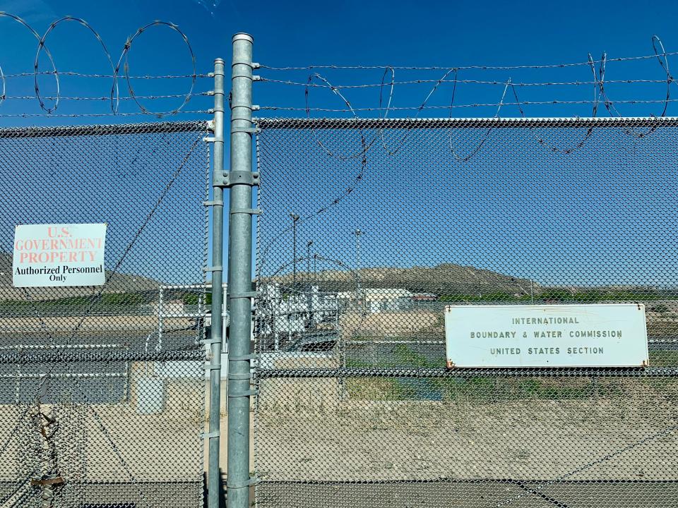 The gate at the American Dam, which is managed by the International Boundary Water Commission in Sunland Park, NM. (Photo: Caitlin Dickson/Yahoo News)