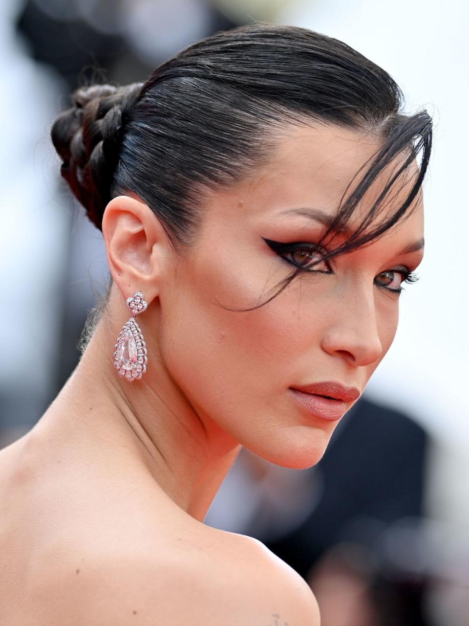 Bella Hadid with tight winged eyeliner 