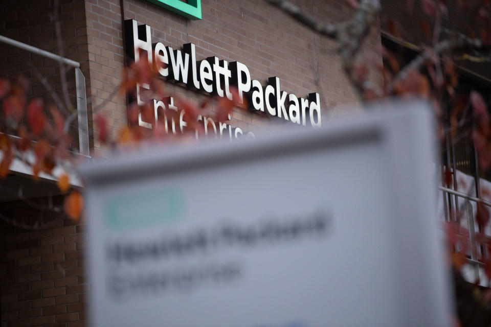 22 November 2019, Baden-Wuerttemberg, Böblingen: The logo of the IT company Hewlett Packard Enterprise (HPE) can be seen on a facade. Photo: Marijan Murat/dpa (Photo by Marijan Murat/picture alliance via Getty Images)