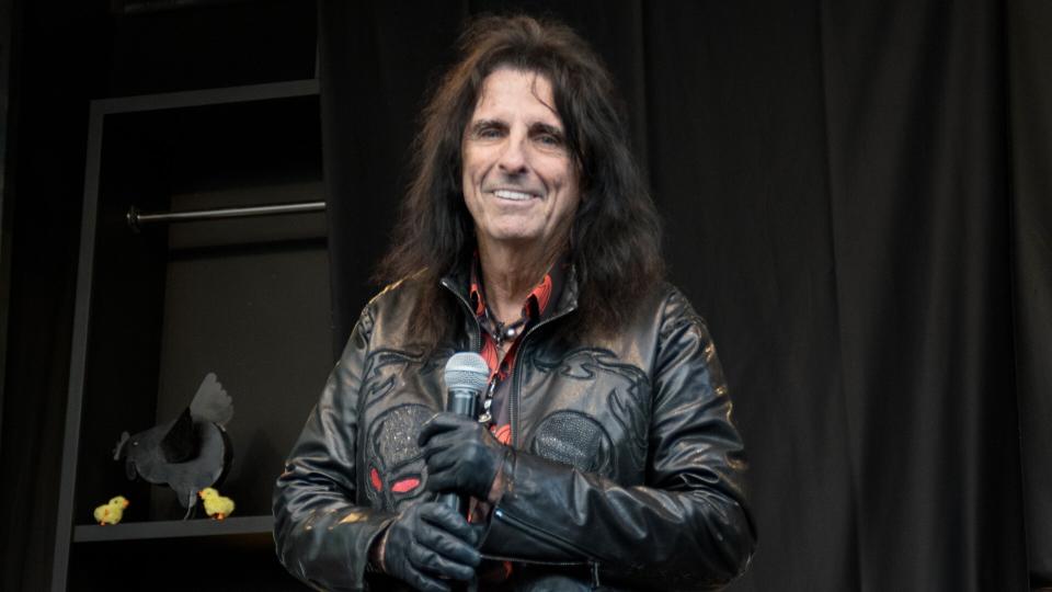 Alice Cooper net worth