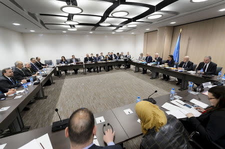 A general view at the opening of Syria peace talks with the Syrian government delegation and U.N. Syria mediator Staffan de Mistura at the United Nations in Geneva, Switzerland, April 15, 2016. REUTERS/Fabrice Coffrini/Pool