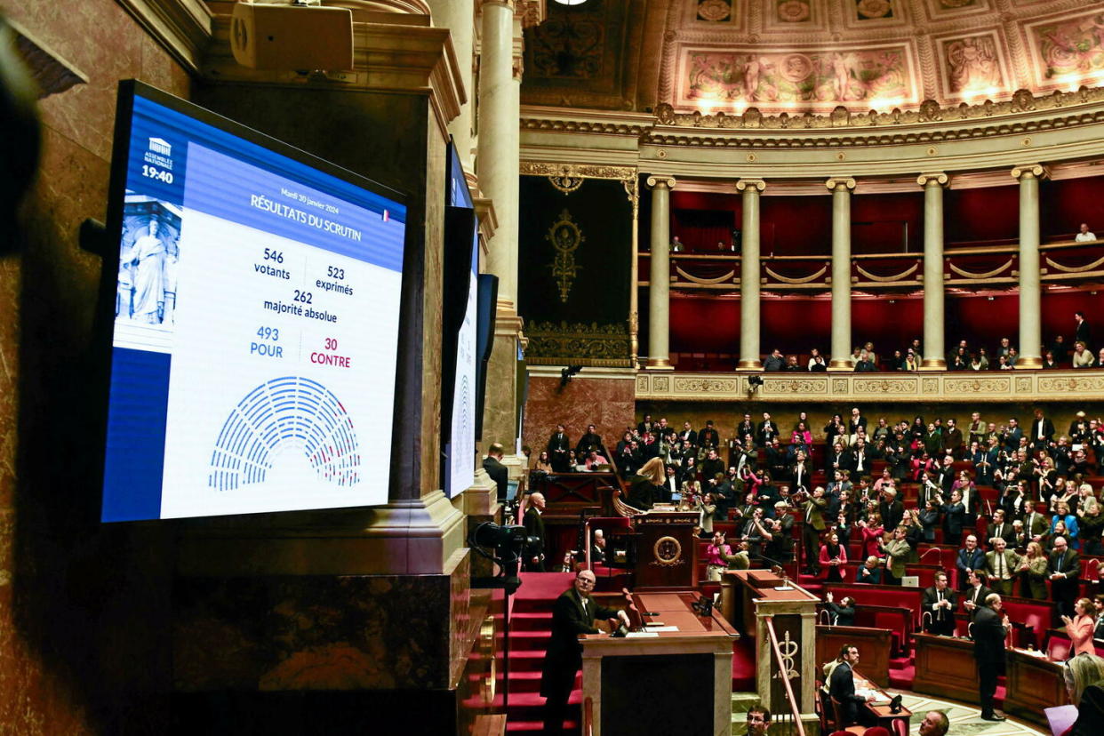 Le texte va maintenant être transmis au Sénat et débattu le 28 février. - Credit:JEANNE ACCORSINI/SIPA / SIPA / JEANNE ACCORSINI/SIPA