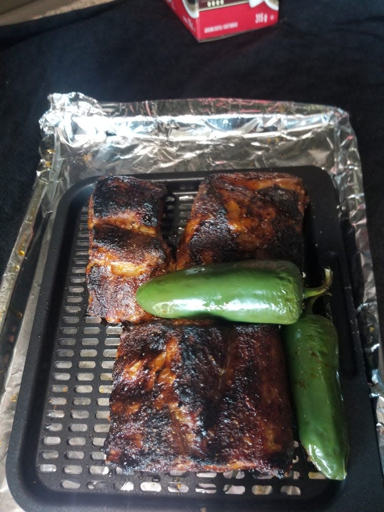 Ribs with jalapeños out of the air fryer