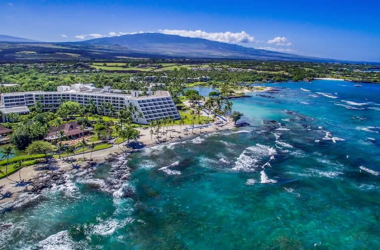 El Mauna Lani Resort y su imponencia en la isla grande de Hawaii: una sede inusual para la Copa Davis