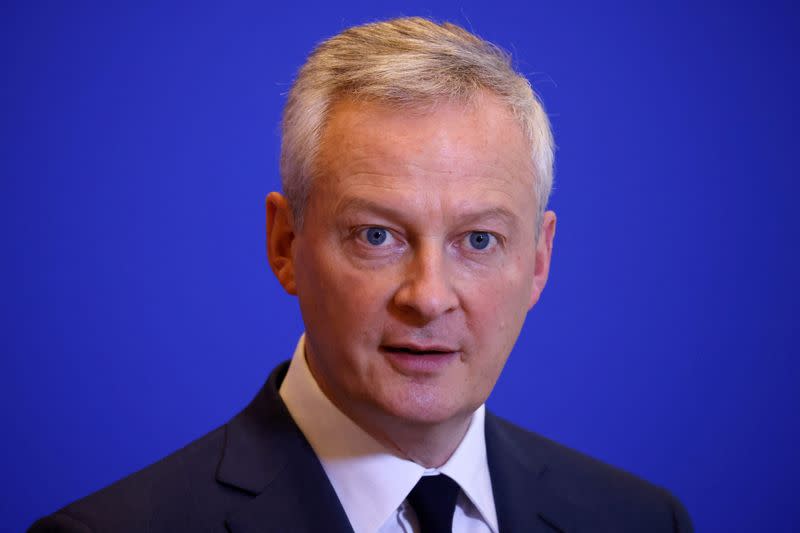 FILE PHOTO: French Economy and Finance Minister Le Maire and Eurogroup head Donohoe in Paris