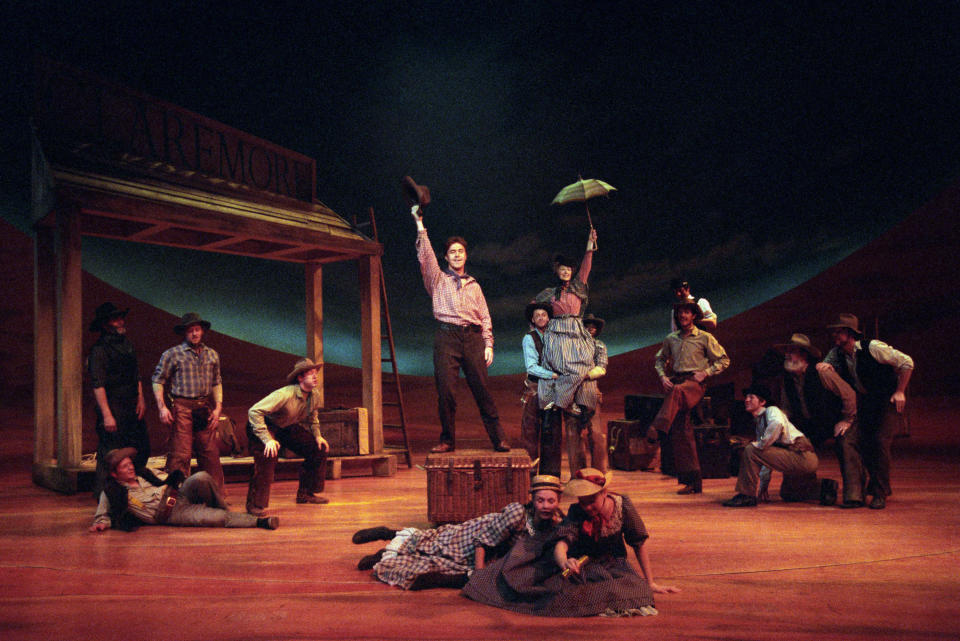 the cast of oklahoma on stage