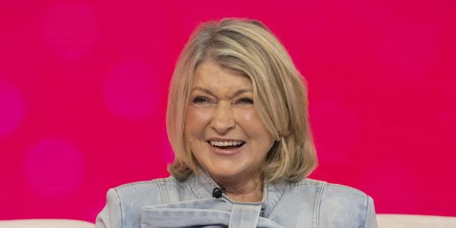 Martha Stewart, 81, Shows Off Her New Haircut In Latest Thirst Trap IG ...